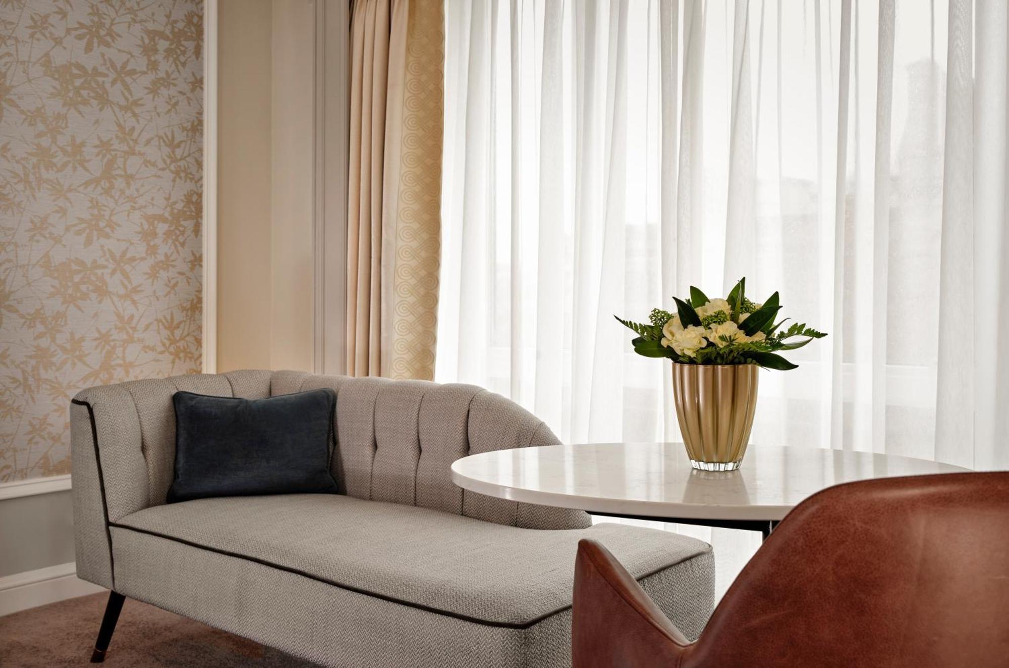 The College Green Dublin Hotel, Autograph Collection Екстер'єр фото