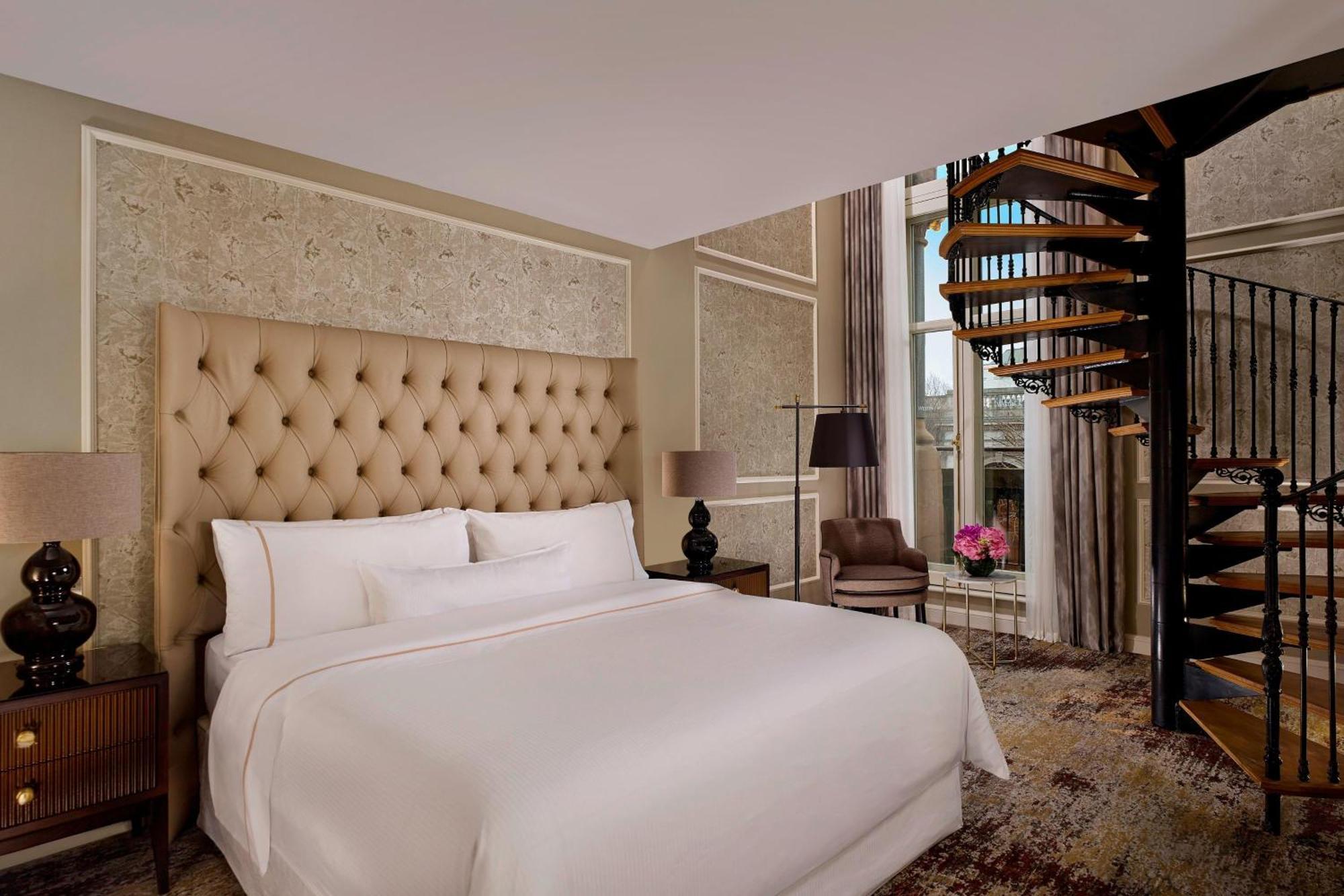The College Green Dublin Hotel, Autograph Collection Екстер'єр фото